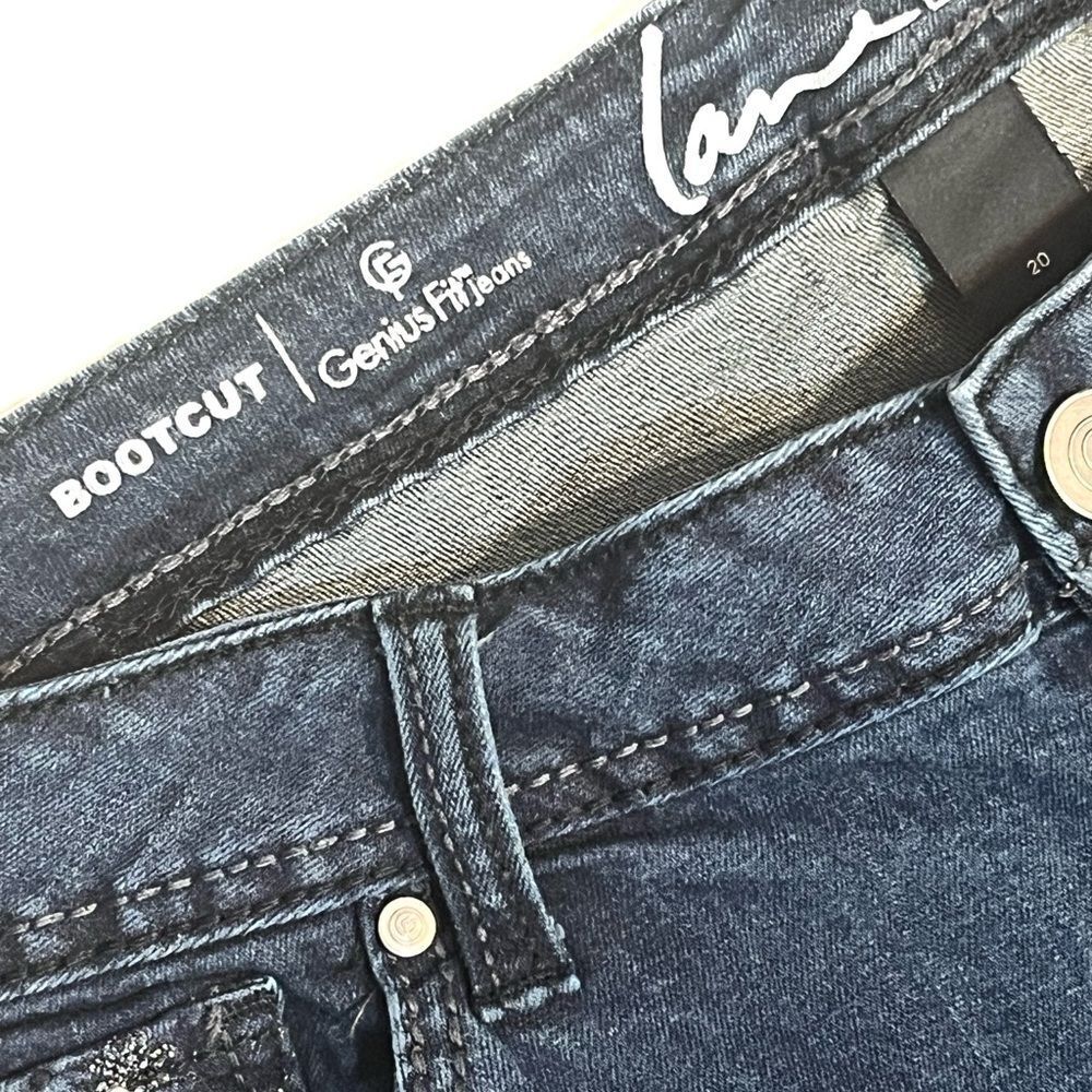 EUC Lane Bryant Women's Blue Jeans (20) - Picture 3 of 7